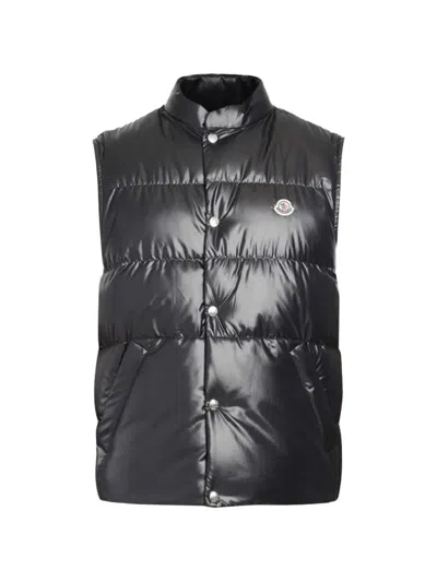 Moncler Logo-applique Quilted Gilet In Black