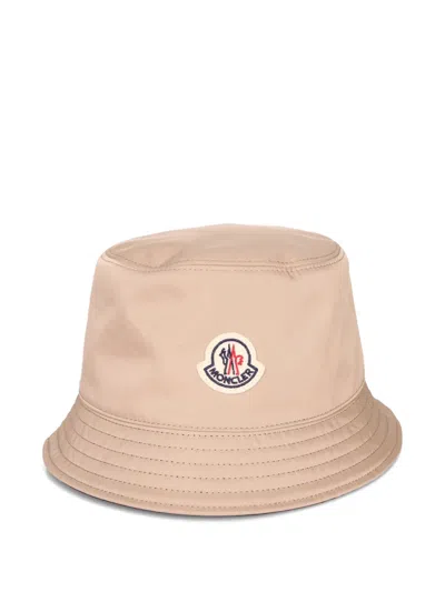 Moncler Logo-patch Bucket Hat In Metallic