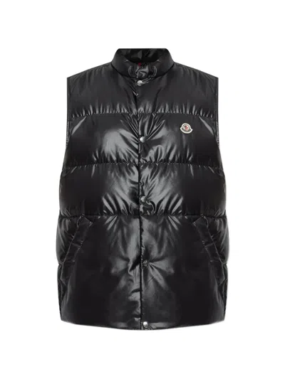Moncler Logo-patch Padded Gilet In Black