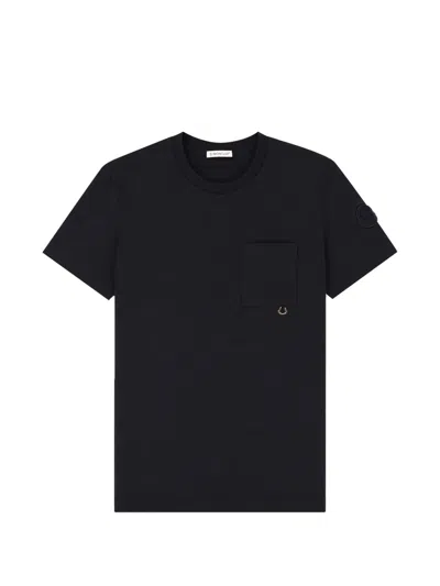 Moncler Logo-patch Pocket T-shirt In Blau
