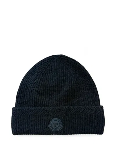 Moncler Logo-patch Ribbed Beanie Hat In Blue
