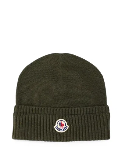 Moncler Logo-patch Ribbed-knit Beanie Hat In Green