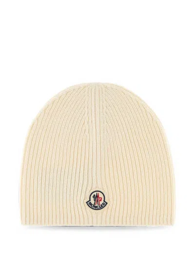 Moncler Logo-patch Ribbed-knit Beanie Hat In Metallic