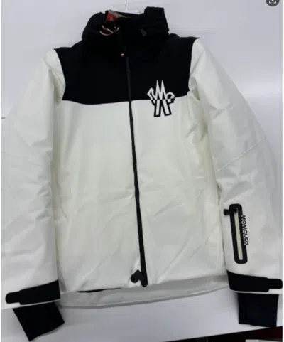 MONCLER LONG-SLEEVED CASUAL JACKET