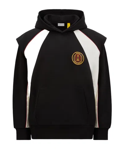 Moncler Long-sleeved Hoodie In Black