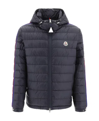 Moncler Long-sleeved Quilted Down Jacket In Blue