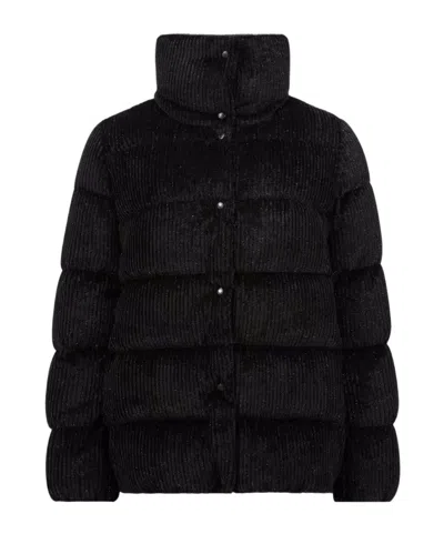 Moncler Long-sleeved Short Down Jacket In Black
