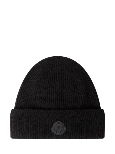 Moncler Luxury Logo Beanie Hat In Nero