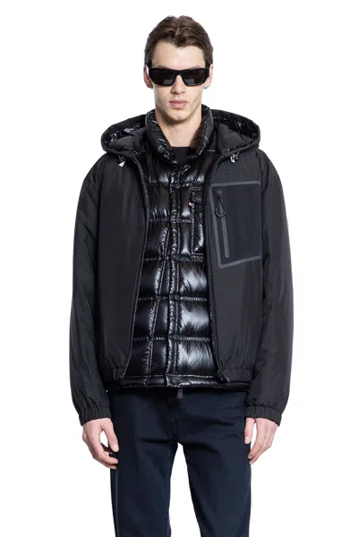 MONCLER BERGUN REVERSIBLE SHORT DOWN JACKET