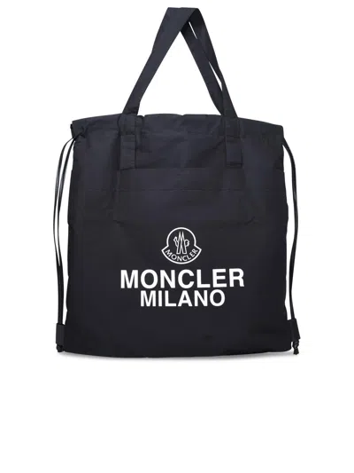 Moncler Man Shopping In Black