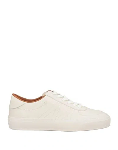 Moncler Monclub Low Top Sneaker In White