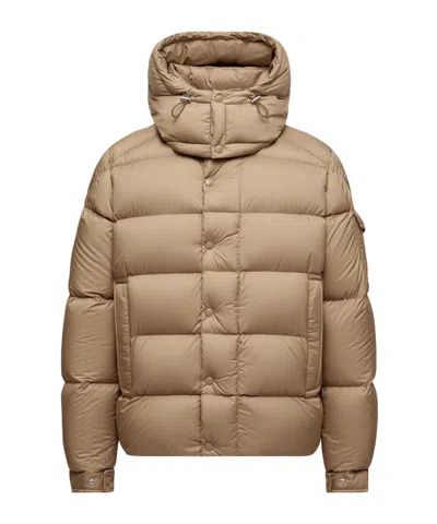 Moncler Maya 70 Hooded Short Down Jacket In Brown