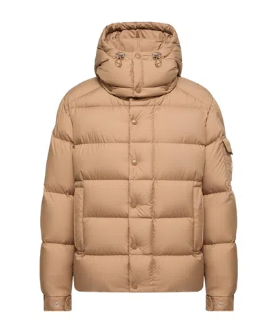 Moncler Maya 70 Hooded Short Down Jacket In Brown