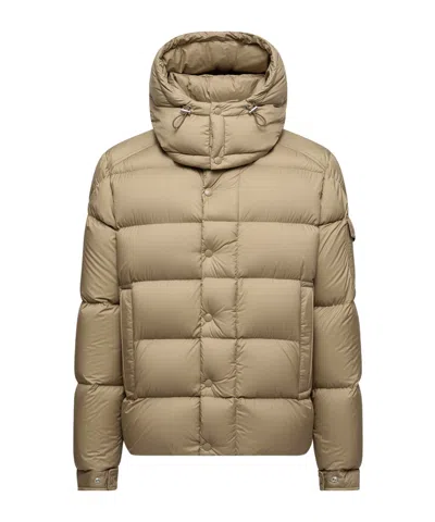 Moncler Maya 70 Hooded Short Down Jacket In Nude