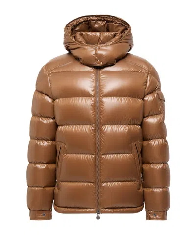 Moncler Maya Hooded Short Down Jacket In Brown