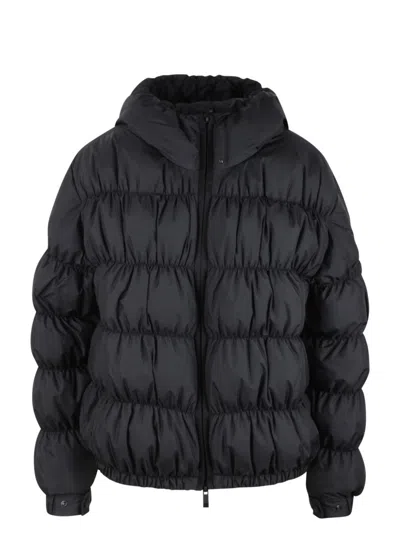 Moncler Medonte Short Down Jacket In Black