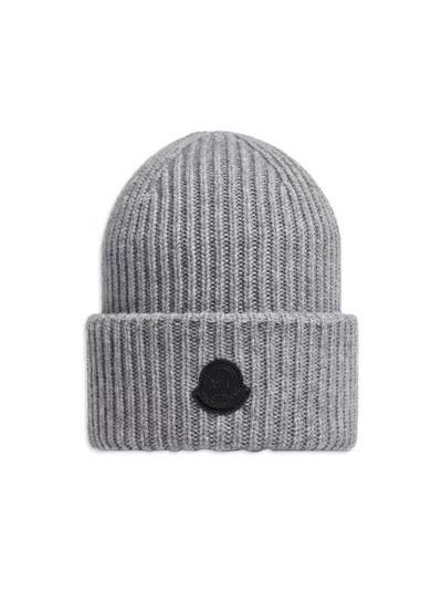 Moncler Men's Beanie Hat In Cashmere In Gray