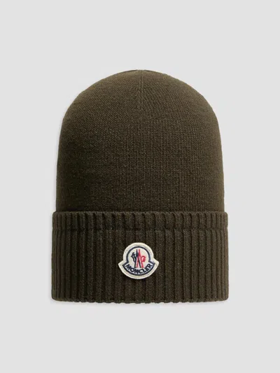 Moncler Men's Beanie Hat In Wool And Cashmere In Olive Green