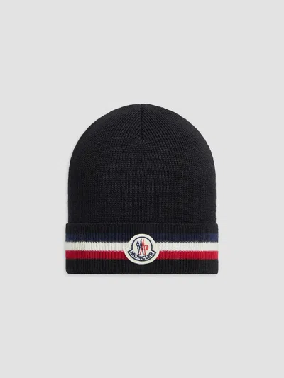 Moncler Men's Beanie Hat In Wool In Black