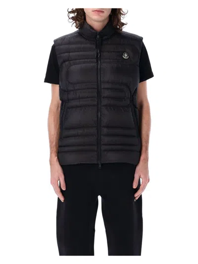 MONCLER MEN'S EMEISHAN SNAKE-QUILTED DOWN GILET