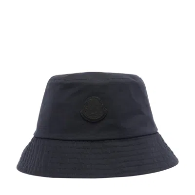 Moncler Men Logo Bucket Hat In Black