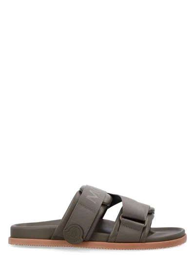 MONCLER MEN'S MON SUMMER NAPPA LEATHER SLIDERS