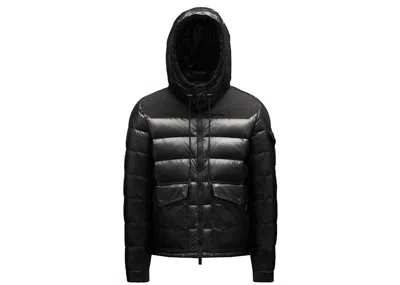 Pre-owned Moncler Men's  Gombei Short Down Jacket In Black