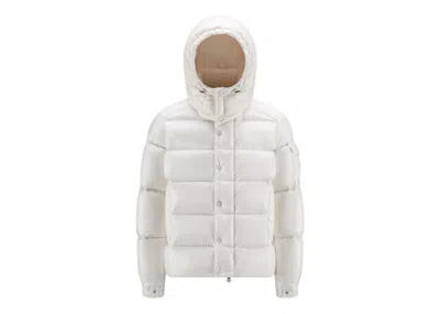 Pre-owned Moncler Men's  Maya 70th Anniversary Special Edition Short Down Jacket In White