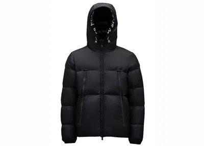 Pre-owned Moncler Men's  Montcla Short Down Jacket In Black