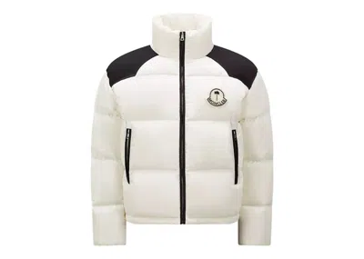 Pre-owned Moncler Men's  X Palm Angels Nevin Short Down Jacket In Off White