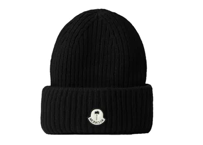 Pre-owned Moncler Men's  X Palm Angels Patched Ribbed Beanie Fw21 In Black White In Multi