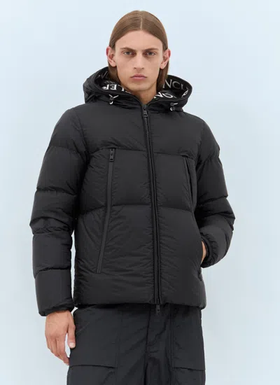 Moncler Men Montcla Short Down Jacket In Black