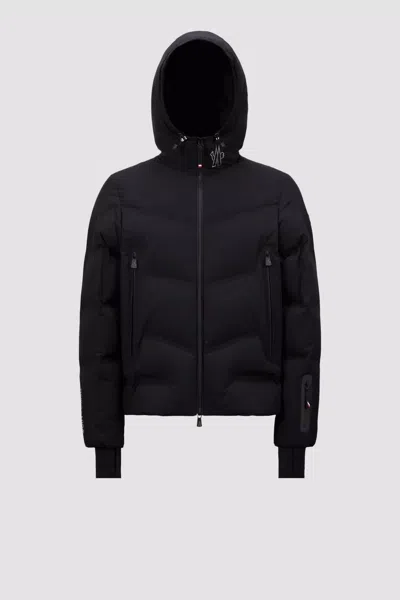 Moncler Rodenberg Short Down Jacket In Black