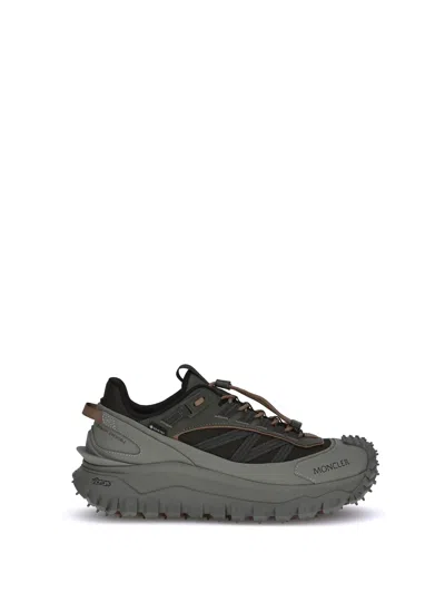 Moncler Men Trailgrip Gtx Sneakers In Black