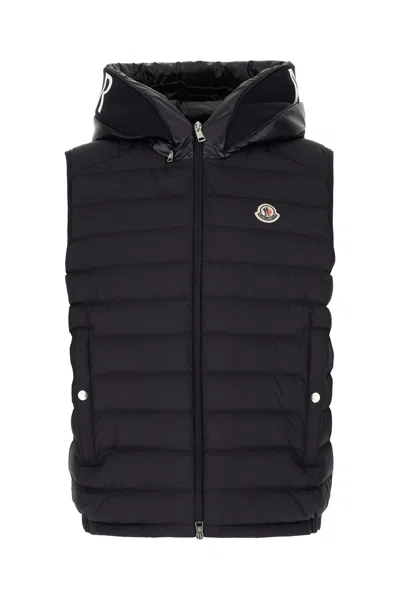 Moncler Sleeveless Hooded Padded Down Jacket With Side Pockets In Black