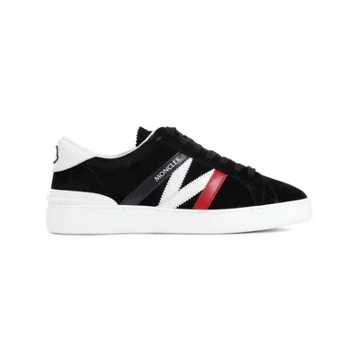 Moncler Men's Suede Leather Low-cut Sneakers With Monogram Detail In Black