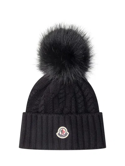 Moncler Hat In Black