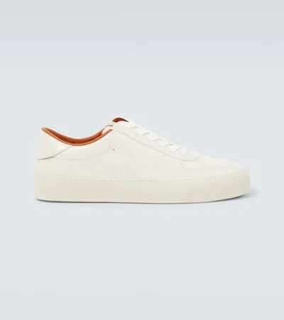 Moncler Men's Monclub Classic Sneakers Crafted With White Smooth Leather. Leather Insole Sole Height: 3cm Ma