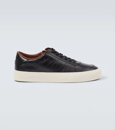 Moncler Monclub Leather Sneakers In Black