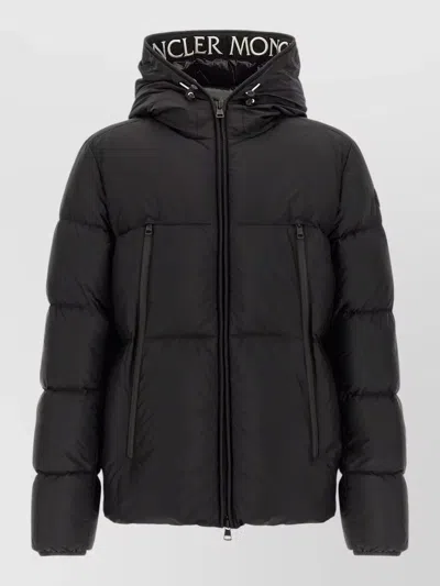 Moncler Montcla Hooded Casual Down Coat In Red