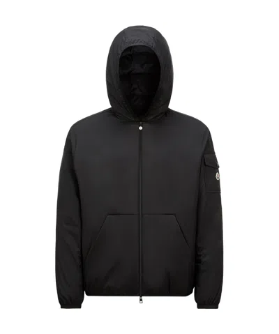 Moncler Monteynard Hooded Short Down Jacket In Black