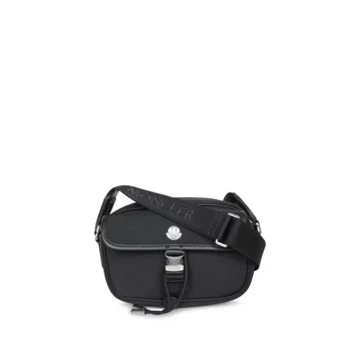Moncler New Trick Shoulder Bag In Black
