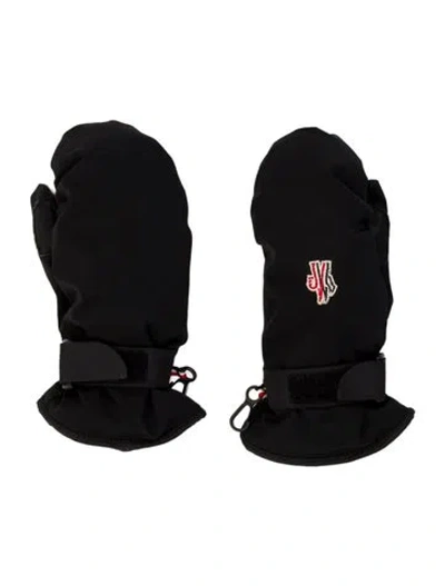 Pre-owned Moncler Nylon Winter Gloves In Black