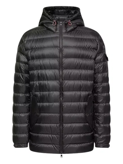 Moncler Oahu Hooded Short Down Parka Jacket Clothing In Black