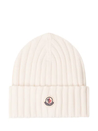 MONCLER OFF WHITE KNITTED BEANIE CAP