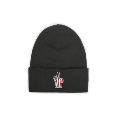 Moncler Olive Logo Patch Beanie Hat In Black