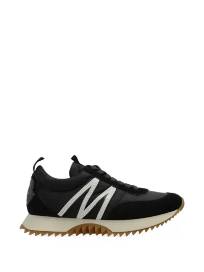 Moncler Pacey Logo-patch Sneakers In Black