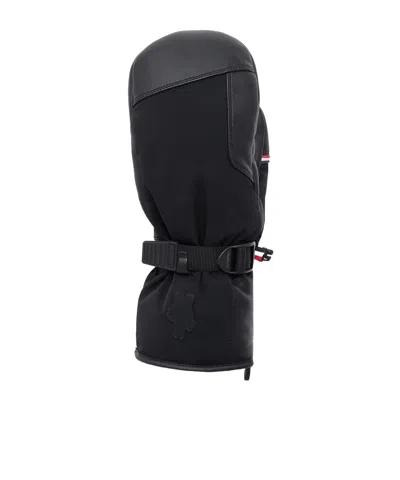 Moncler Padded Gloves In Black