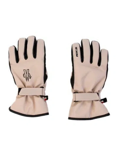 Pre-owned Moncler Padded Gloves In Pink