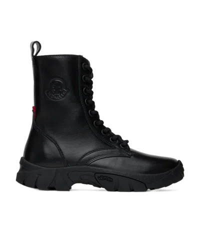 Moncler Petit Larue Trek Boots In Brown